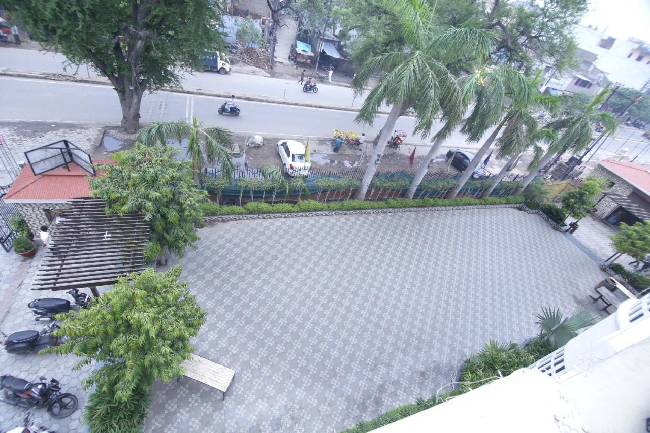 Hotel Sheetal Regency,Near Janambhumi Mathura Exterior foto